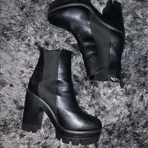 COPY - Black chunky heel platform booties - Picture 1 of 3